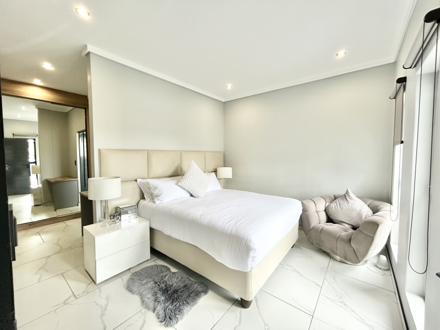 To Let 5 Bedroom Property for Rent in Midstream Heights Gauteng