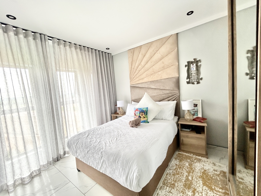To Let 5 Bedroom Property for Rent in Midstream Heights Gauteng