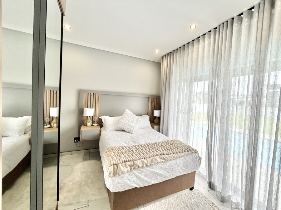 To Let 5 Bedroom Property for Rent in Midstream Heights Gauteng