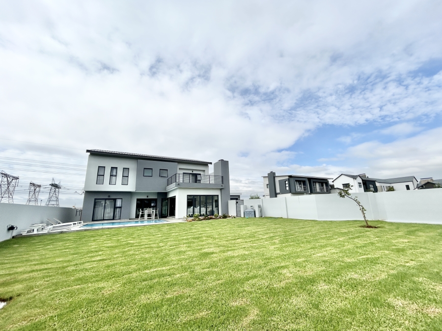 To Let 5 Bedroom Property for Rent in Midstream Heights Gauteng