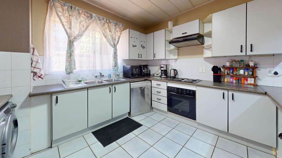 1 Bedroom Property for Sale in Witfield Gauteng