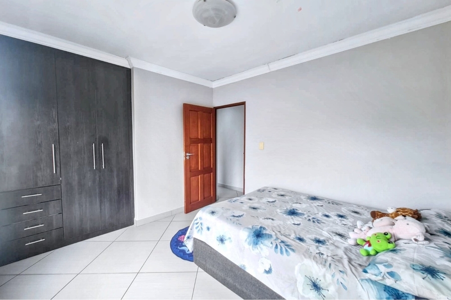 5 Bedroom Property for Sale in Thatchfield Hills Gauteng