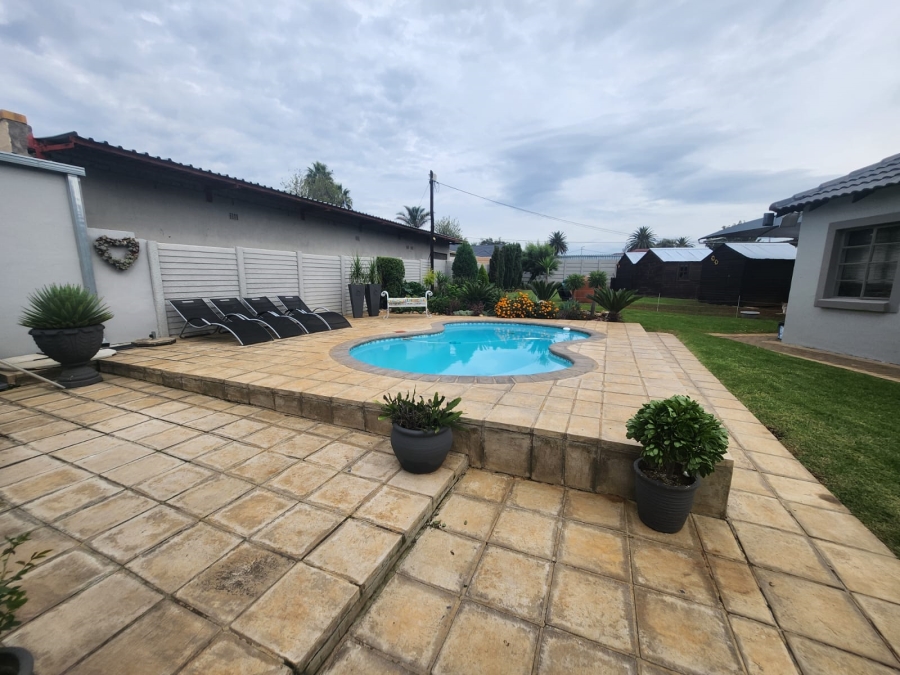 3 Bedroom Property for Sale in Dalview Gauteng