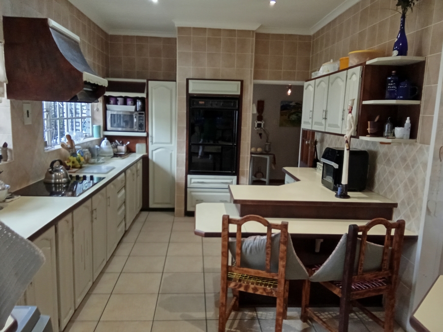4 Bedroom Property for Sale in Constantia Kloof Gauteng
