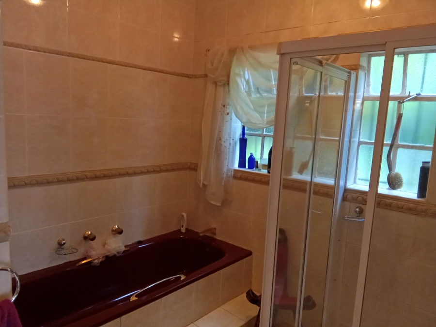 4 Bedroom Property for Sale in Constantia Kloof Gauteng