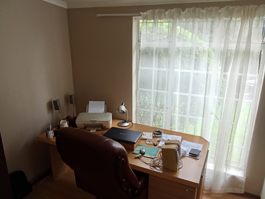 4 Bedroom Property for Sale in Constantia Kloof Gauteng