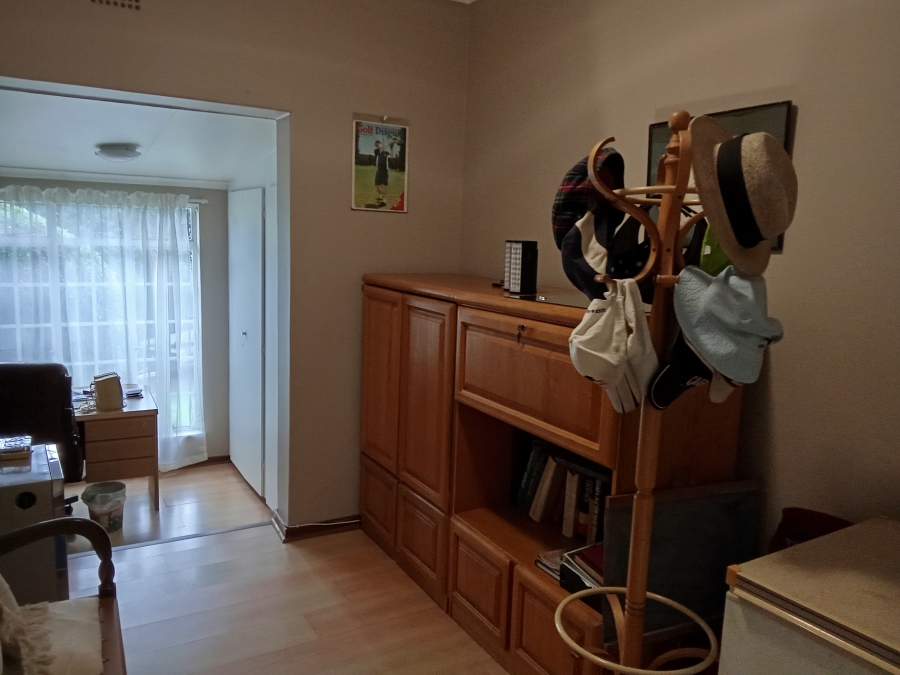 4 Bedroom Property for Sale in Constantia Kloof Gauteng