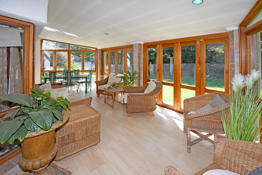 5 Bedroom Property for Sale in Hurlingham Gauteng