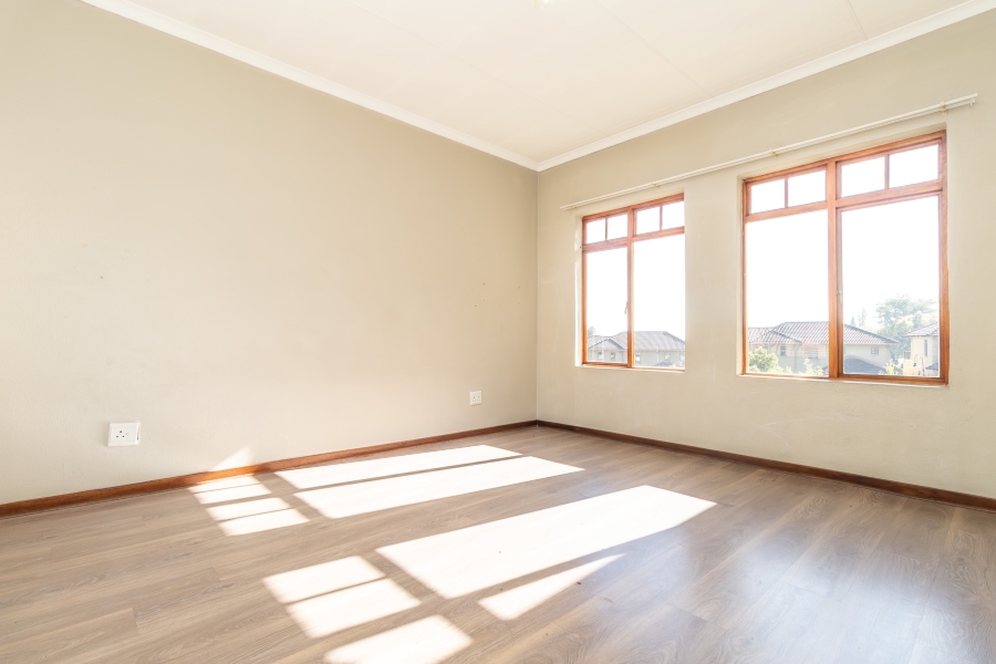 2 Bedroom Property for Sale in Paulshof Gauteng