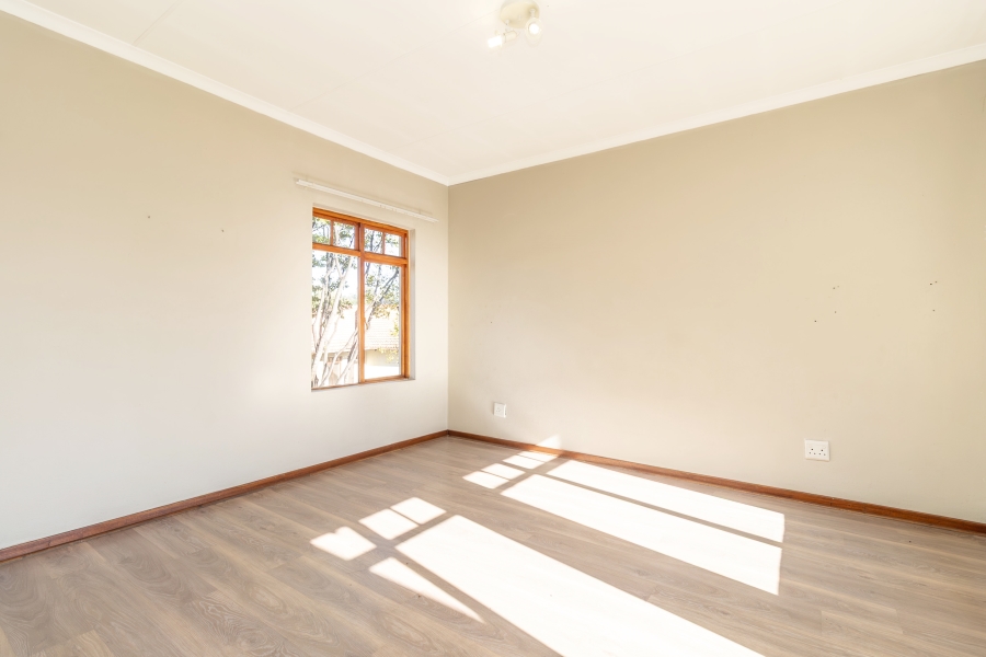 2 Bedroom Property for Sale in Paulshof Gauteng