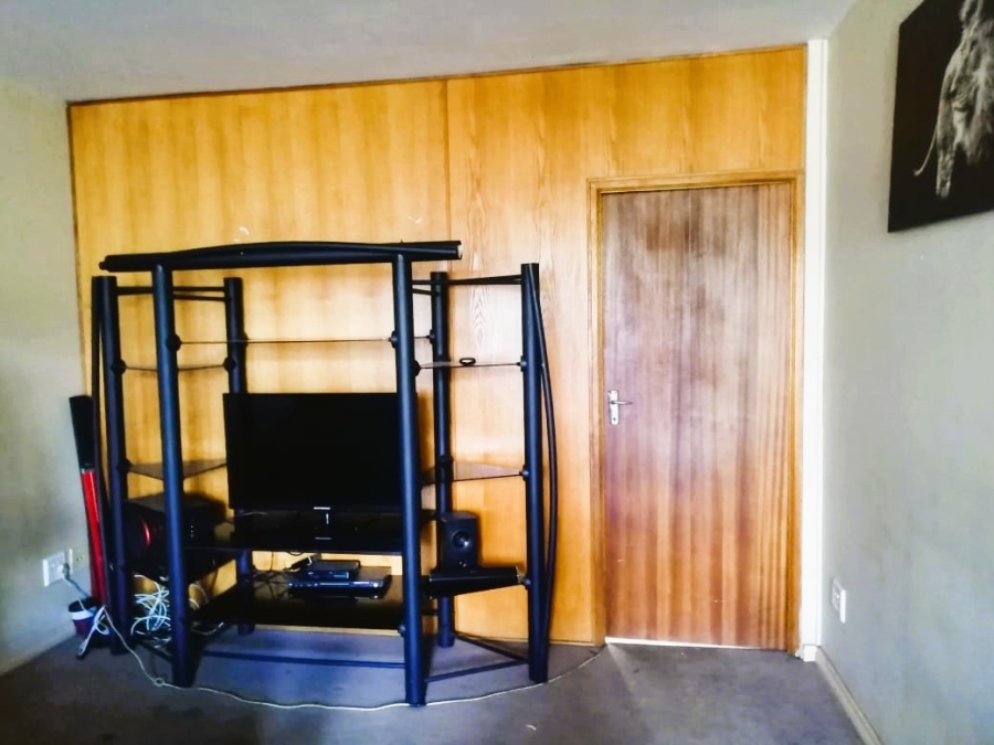 2 Bedroom Property for Sale in Muckleneuk Gauteng