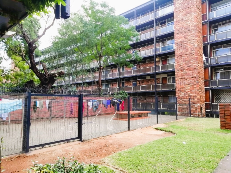 2 Bedroom Property for Sale in Muckleneuk Gauteng