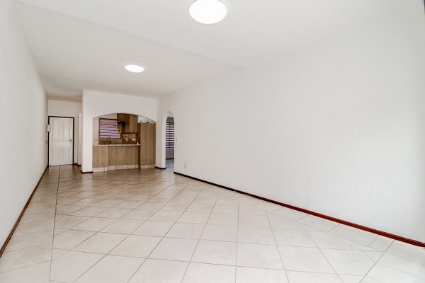 To Let 2 Bedroom Property for Rent in Lonehill Gauteng