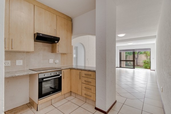 To Let 2 Bedroom Property for Rent in Lonehill Gauteng