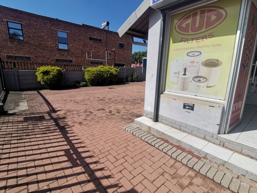 4 Bedroom Property for Sale in Booysens Gauteng