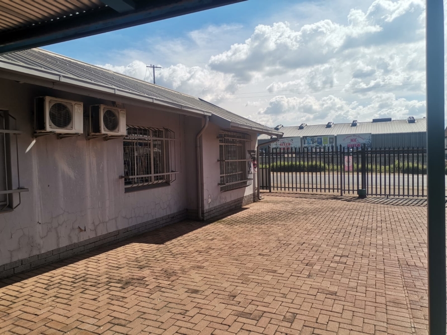 4 Bedroom Property for Sale in Booysens Gauteng