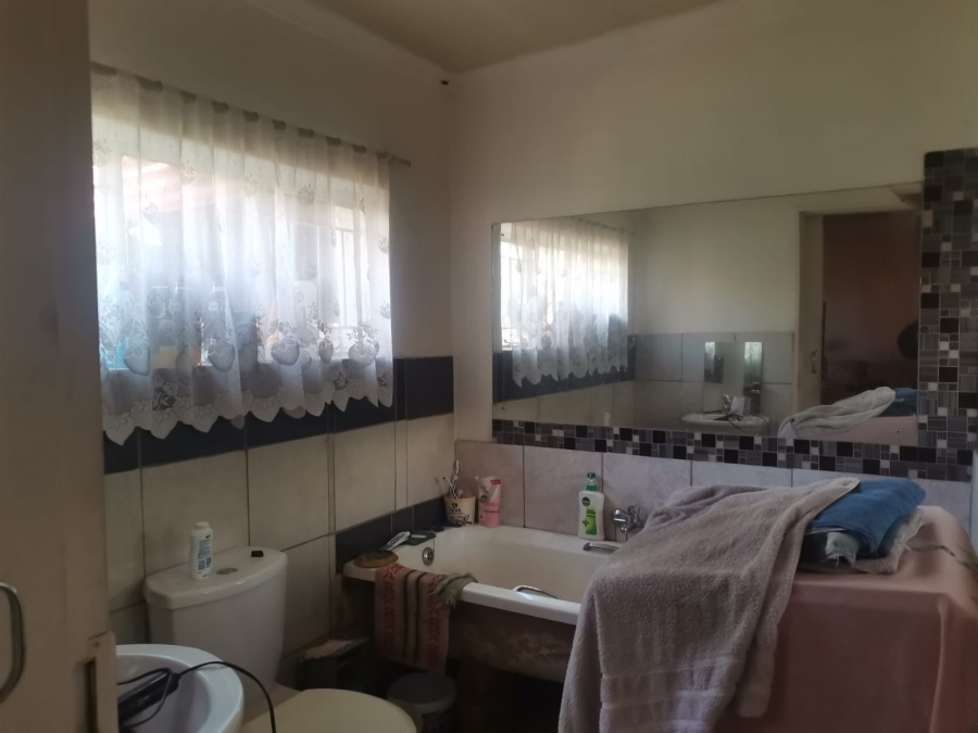 4 Bedroom Property for Sale in Booysens Gauteng