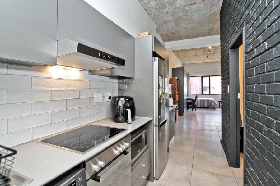 To Let 1 Bedroom Property for Rent in Sandown Gauteng