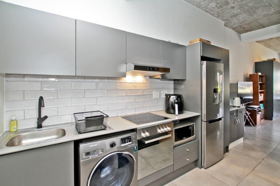 To Let 1 Bedroom Property for Rent in Sandown Gauteng