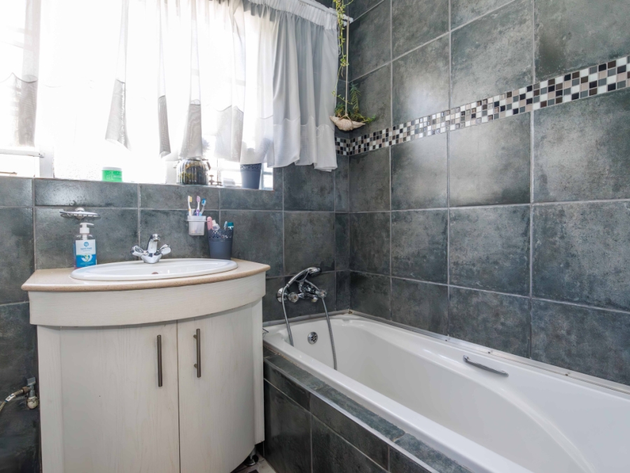 3 Bedroom Property for Sale in Eden Glen Gauteng
