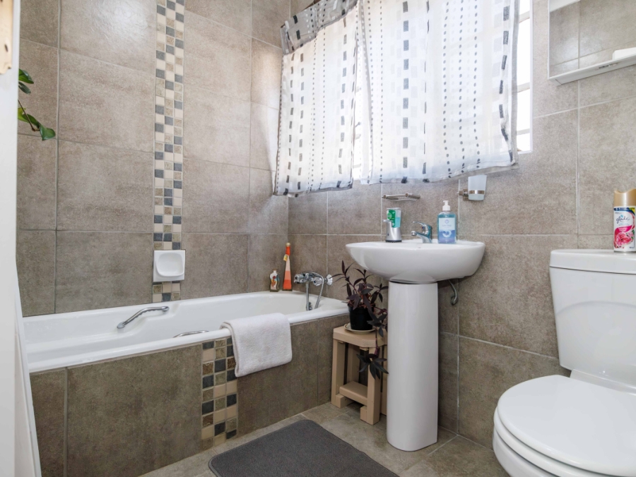 3 Bedroom Property for Sale in Eden Glen Gauteng