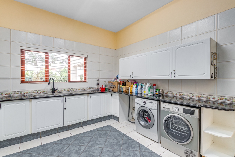 To Let 4 Bedroom Property for Rent in Kyalami Estates Gauteng