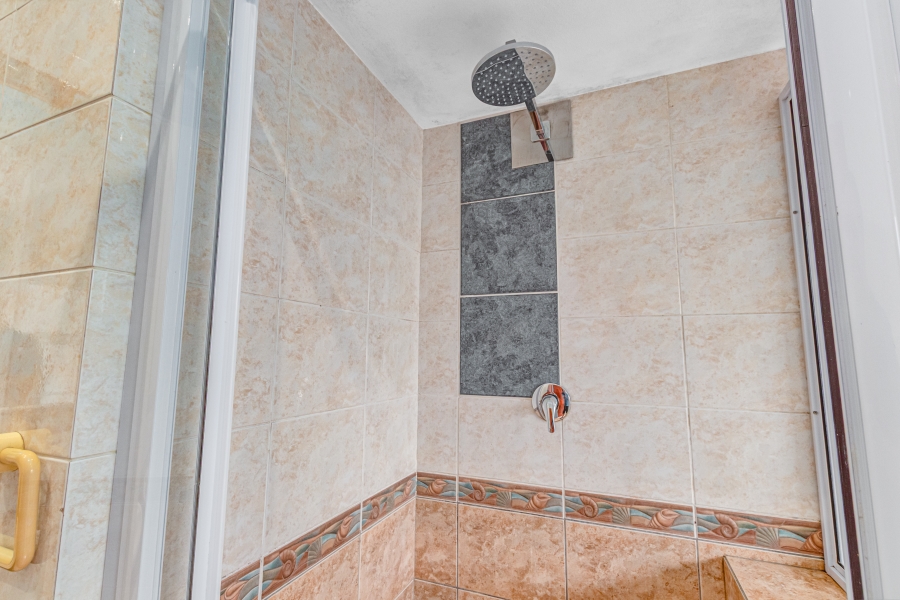 To Let 4 Bedroom Property for Rent in Kyalami Estates Gauteng