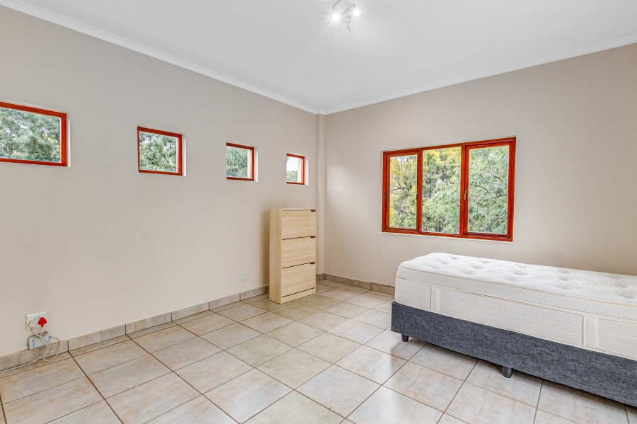 To Let 4 Bedroom Property for Rent in Kyalami Estates Gauteng