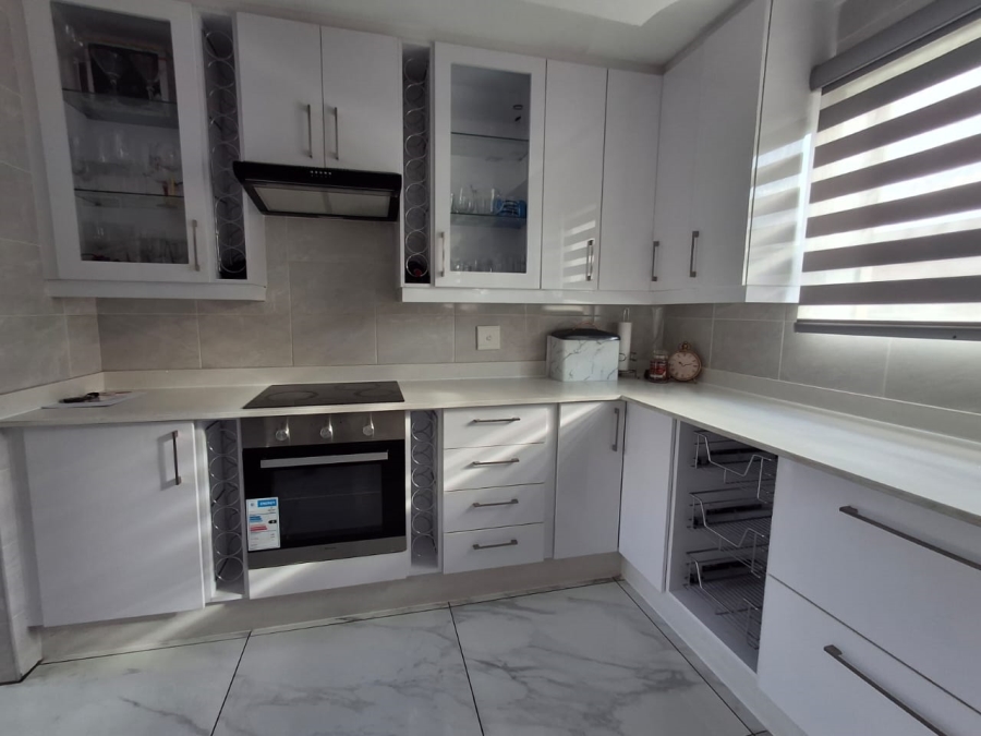 3 Bedroom Property for Sale in Eveleigh Gauteng