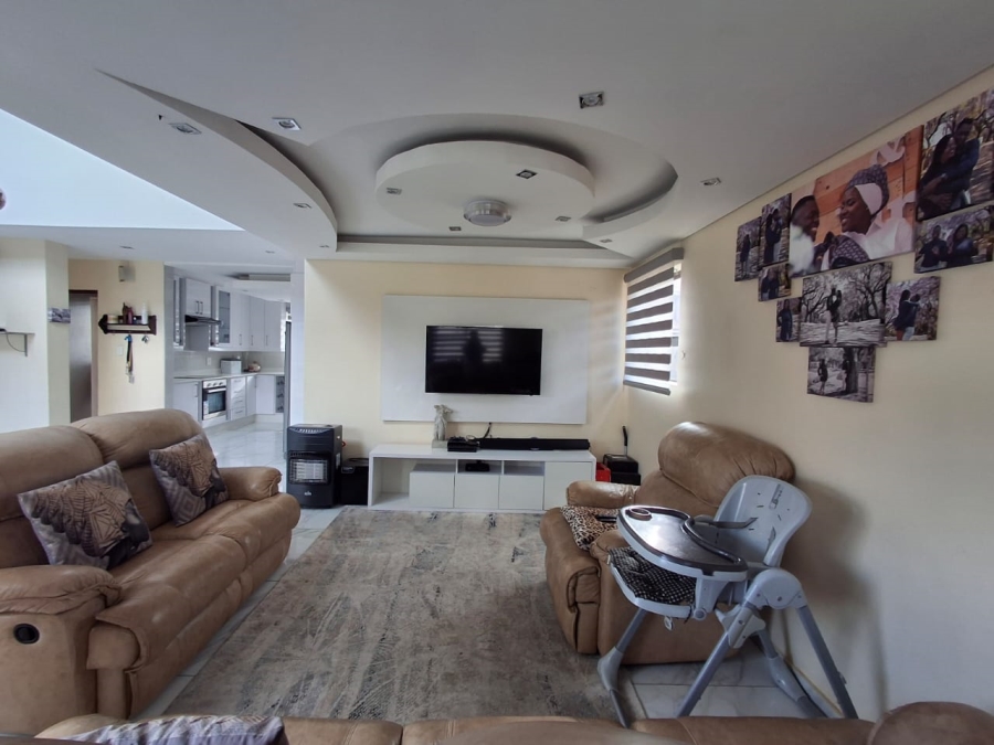 3 Bedroom Property for Sale in Eveleigh Gauteng