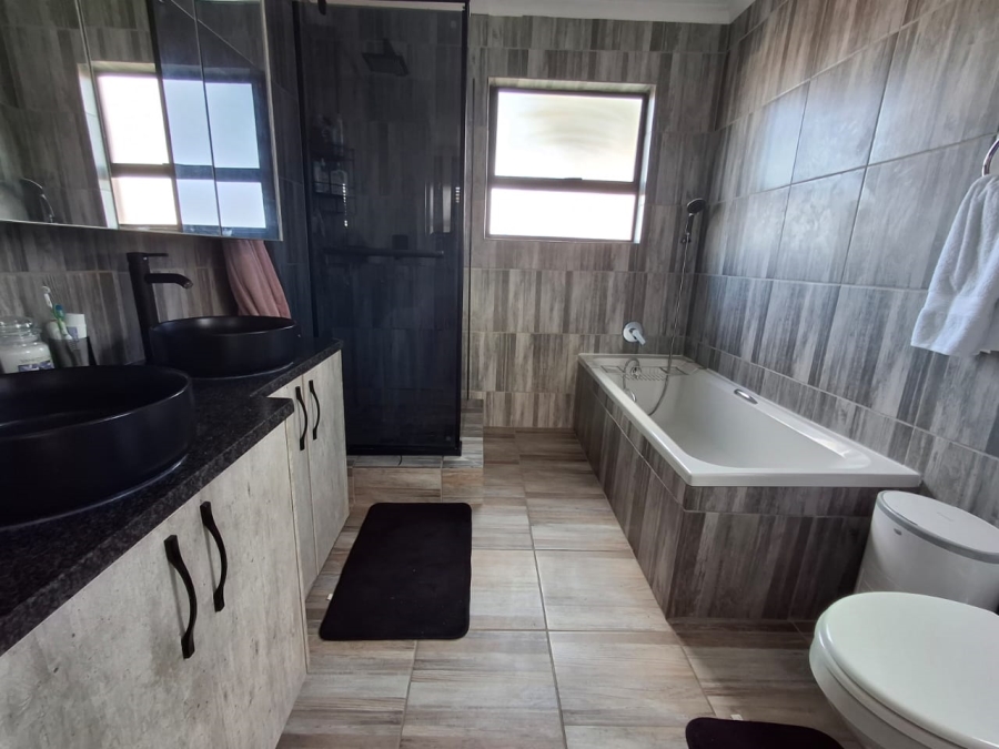 3 Bedroom Property for Sale in Eveleigh Gauteng