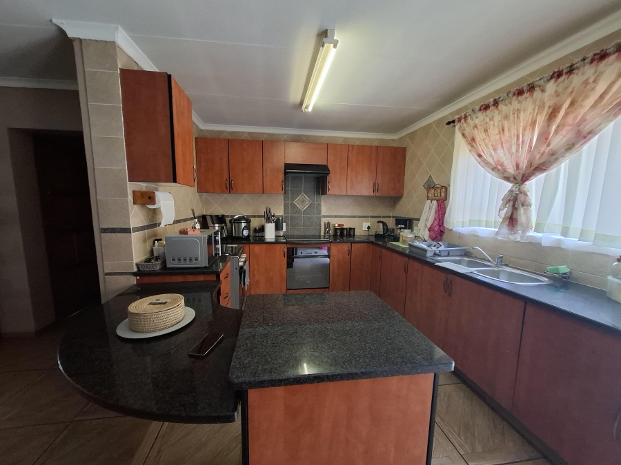 3 Bedroom Property for Sale in New State Areas Gauteng