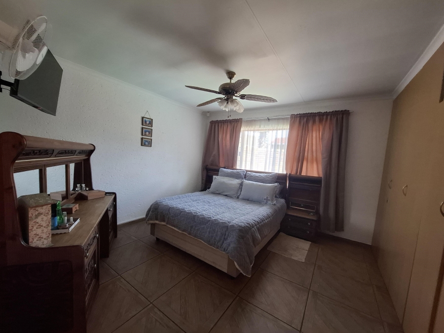 3 Bedroom Property for Sale in New State Areas Gauteng