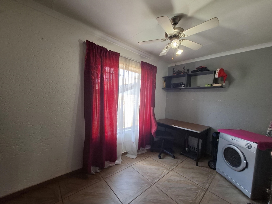 3 Bedroom Property for Sale in New State Areas Gauteng