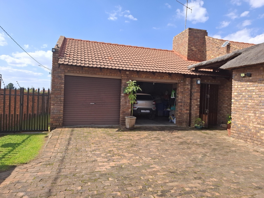 3 Bedroom Property for Sale in New State Areas Gauteng