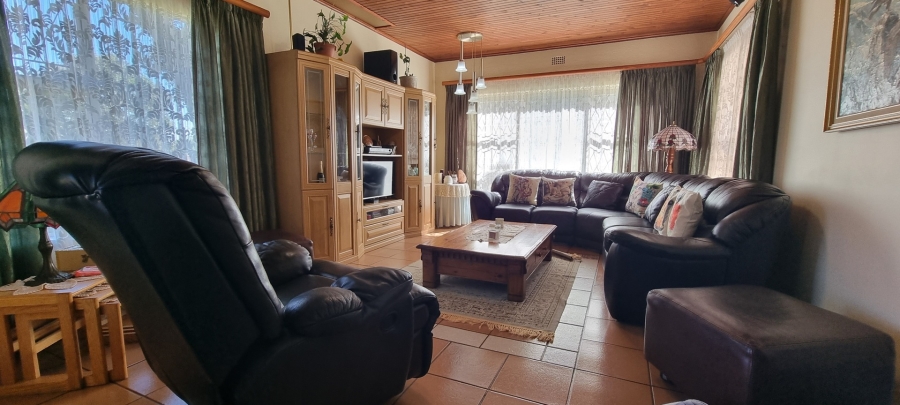 5 Bedroom Property for Sale in Freeway Park Gauteng