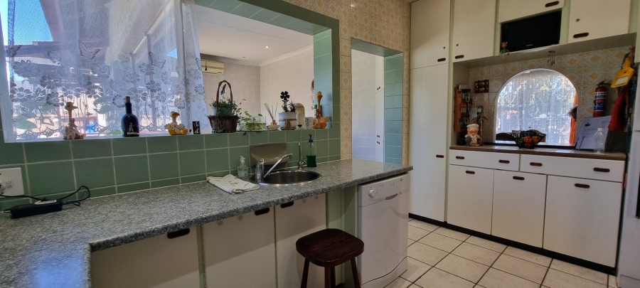 5 Bedroom Property for Sale in Freeway Park Gauteng