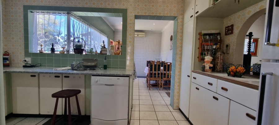 5 Bedroom Property for Sale in Freeway Park Gauteng