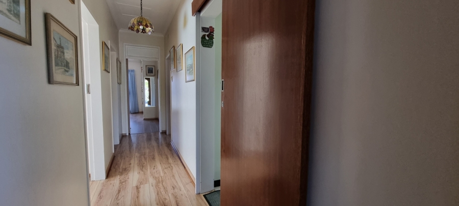 5 Bedroom Property for Sale in Freeway Park Gauteng