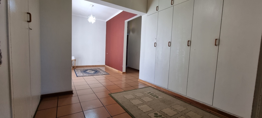 5 Bedroom Property for Sale in Freeway Park Gauteng