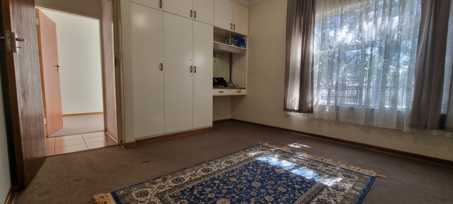 5 Bedroom Property for Sale in Freeway Park Gauteng