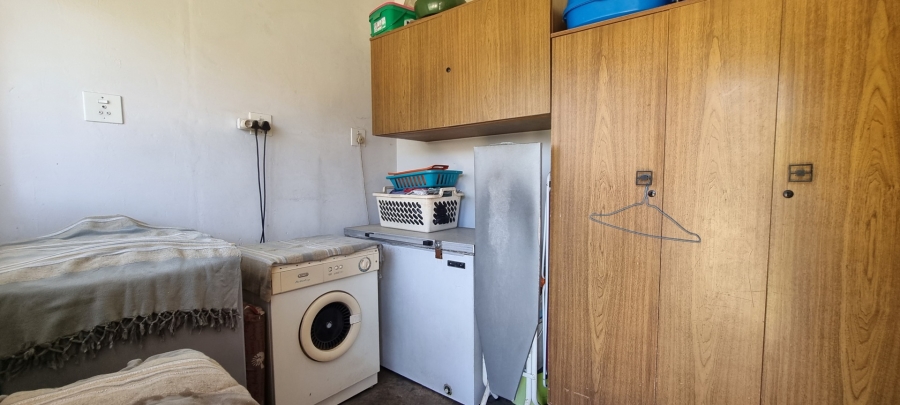 5 Bedroom Property for Sale in Freeway Park Gauteng