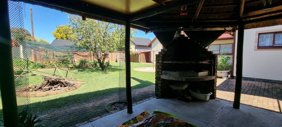5 Bedroom Property for Sale in Freeway Park Gauteng