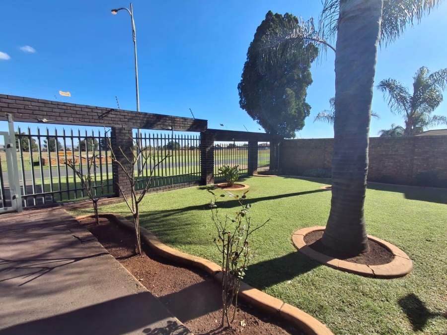 3 Bedroom Property for Sale in Sunair Park Gauteng