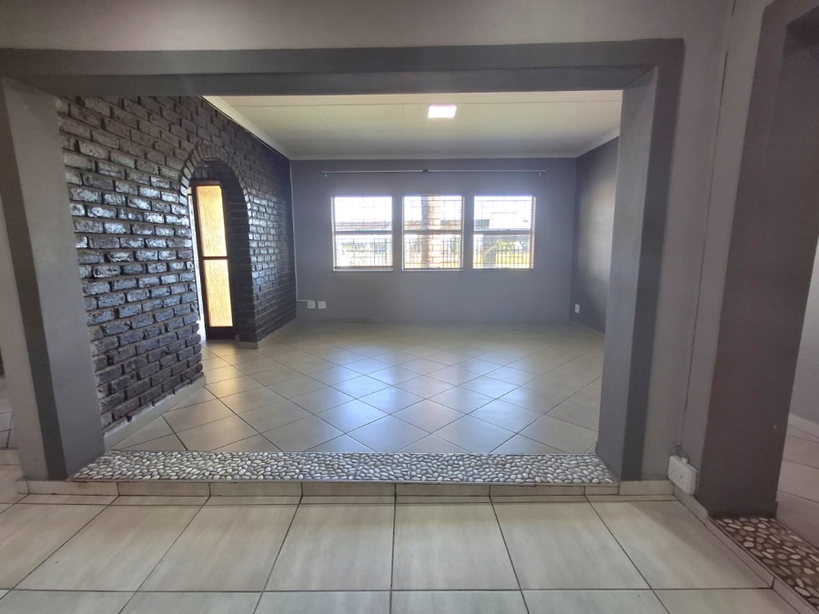 3 Bedroom Property for Sale in Sunair Park Gauteng