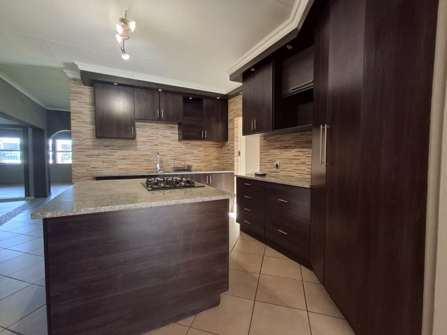 3 Bedroom Property for Sale in Sunair Park Gauteng