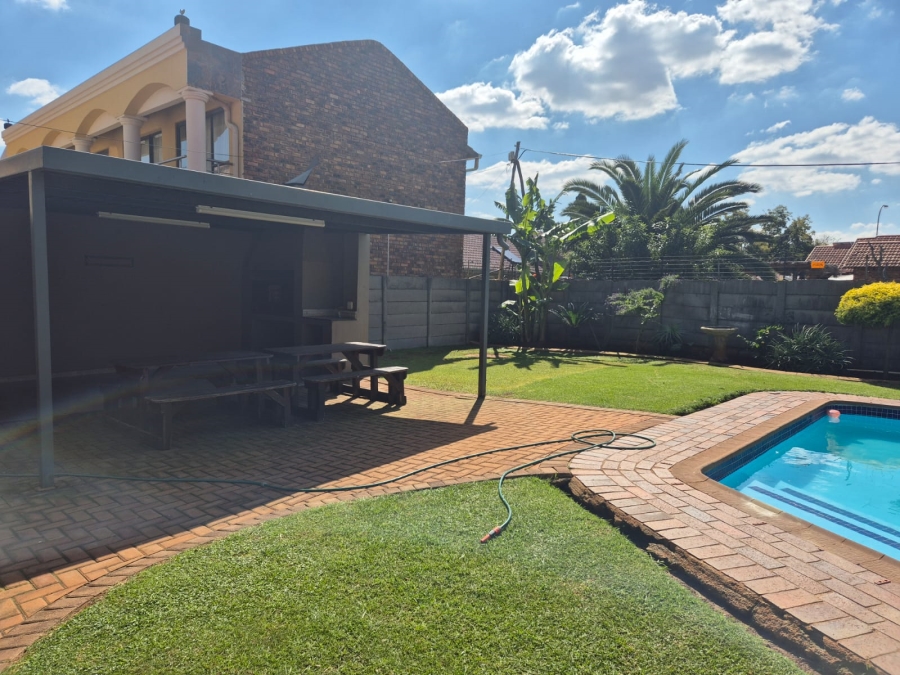 3 Bedroom Property for Sale in Sunair Park Gauteng