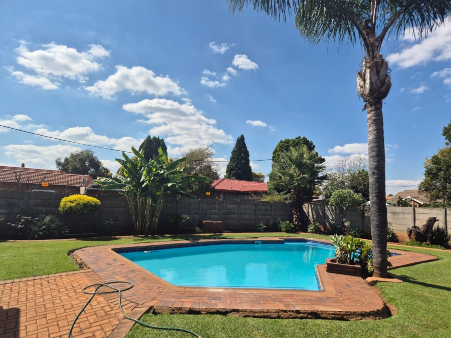 3 Bedroom Property for Sale in Sunair Park Gauteng