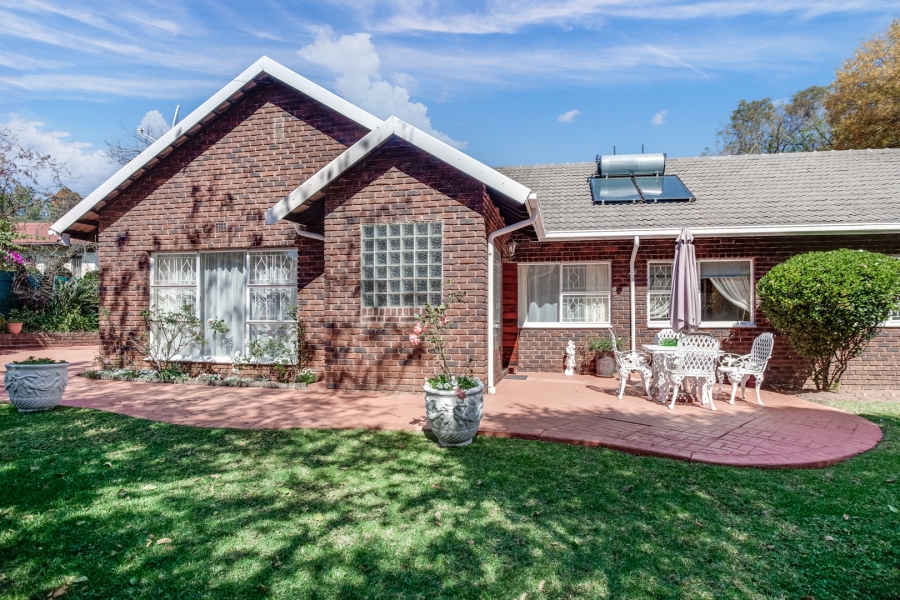4 Bedroom Property for Sale in Bryanston Gauteng