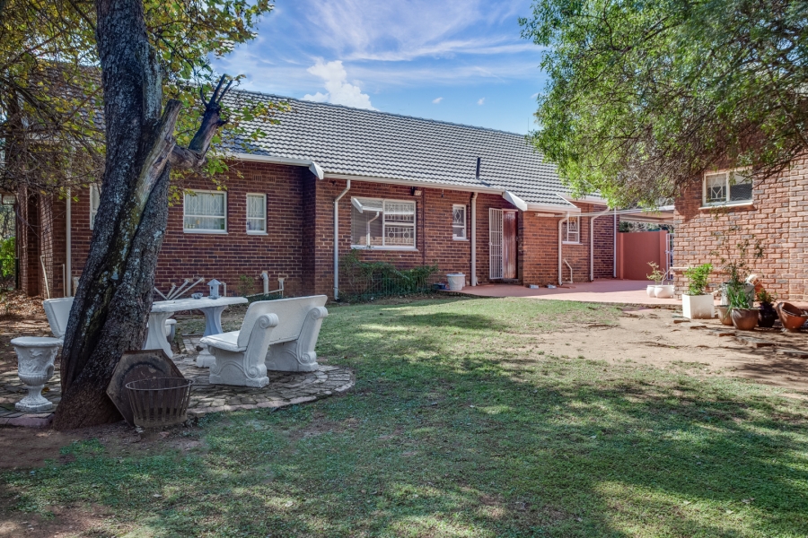 4 Bedroom Property for Sale in Bryanston Gauteng